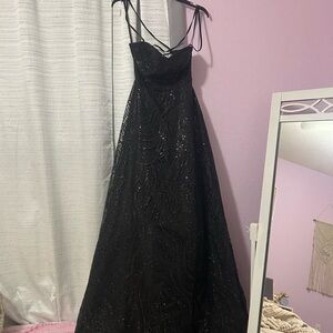 Elegant Black Evening Gown